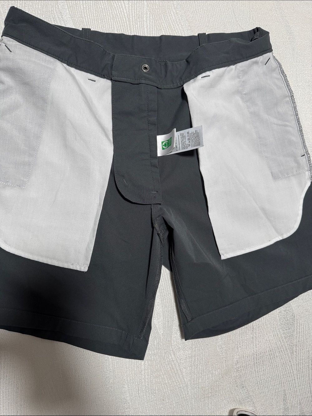 J.CREW Men's Gray Performance Shorts size 31 - Picture 7 of 12